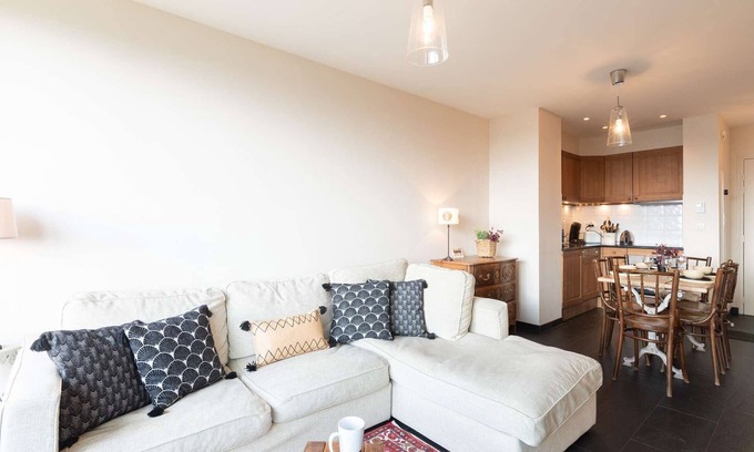 Pla d'Adet Apartment | Ski-In/Ski-Out Apt for 7 with Heated Pool