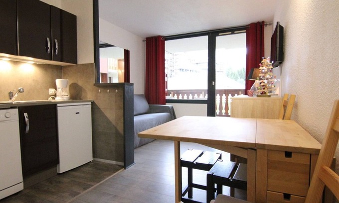 Bergers Apartment | Cozy Apartment Huez: 1 Bedroom for Up to 5 Guests