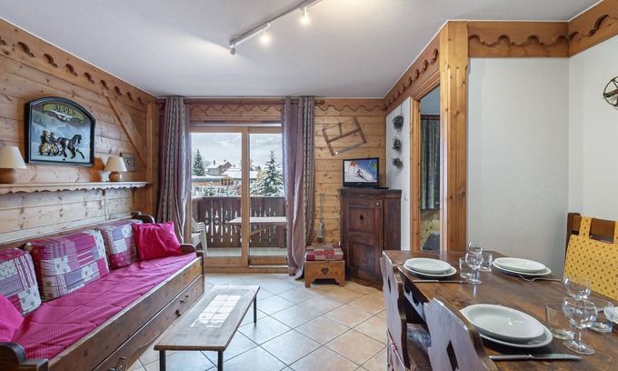 Meribel Village Apartment | Convenient Apartment Méribel with Pool and Kitchen Access