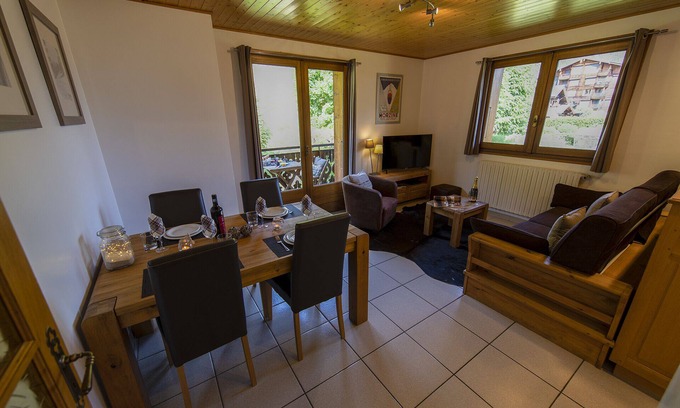 Morzine Apartment | Ski-in, Ski-out Gentianes Apartment near Pleney Lifts