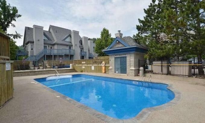 Craigleith Apartment | Ski In Ski Out Cozy Studio