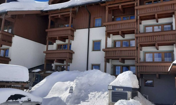 Wald im Pinzgau Apartment | Perfect Ski-In/Ski-Out Family Retreat with Kid-Friendly Amenities