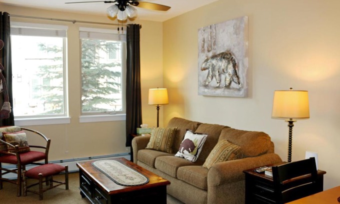 Winter Park Hotel | Modern Mountain Condo with Ski-In/Ski-Out Access & Pool