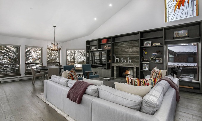 Vail Condo | Experience Ski-In Ski-Out Living at Northwoods Condo Willow 414