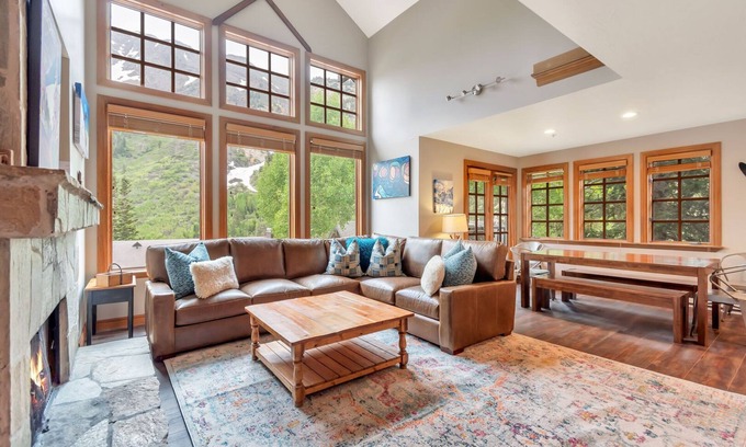 Salt Lake Mountain Resorts House | Unwind at Snowbird: Ski In/Ski Out with Hot Tub & Fireplace