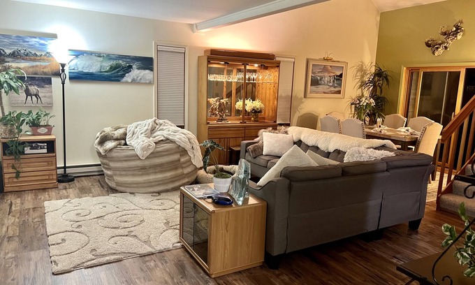 Jackson House | Ideal Jackson Hole Retreat: Ski Access & Scenic Views