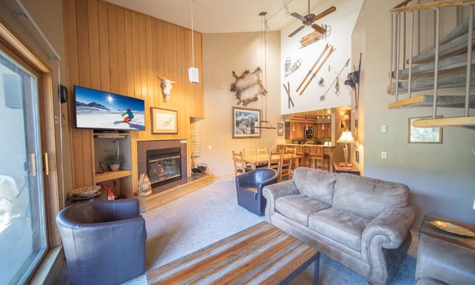 Mountain House House | Guest Rated 10/10: Ski Run 302 with Private Pool & Hot Tub