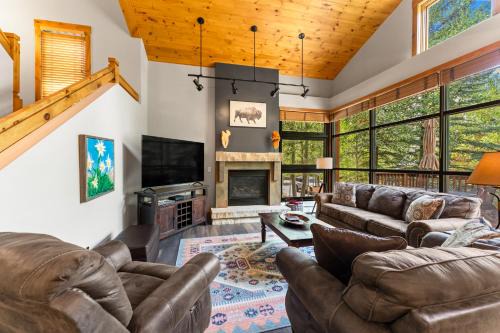 Keystone Villa | Ski Tip 8709 by Summit County Mountain Retreats
