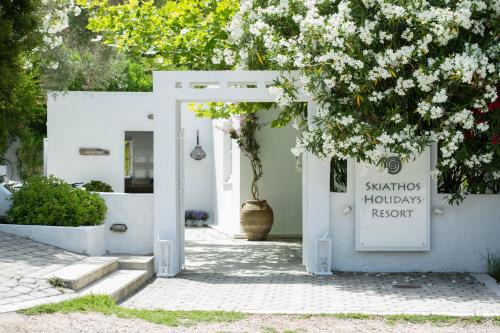 Kanapitsa Apartment | Oceanfront Suites & Villas in Skiathos - Rated 9.4/10
