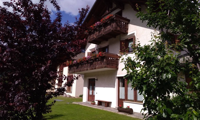Bormio Apartment | Pet-Friendly Retreat in Bormio - Steps from Gondola Lift