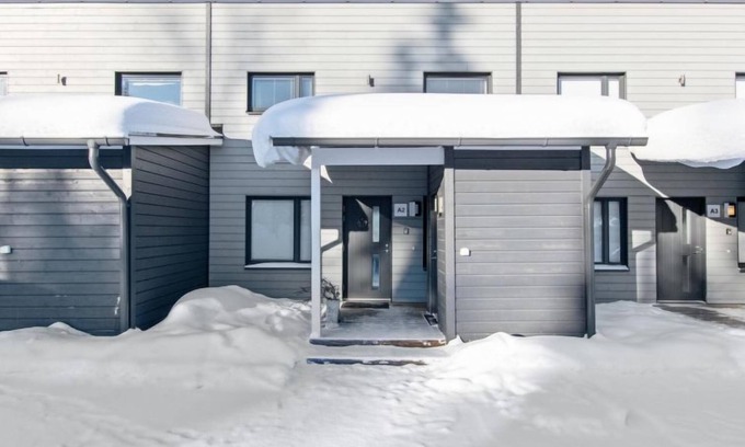Kehys-Kainuu House | Charming Lake View Getaway at Skivillas 78 ukkohalla