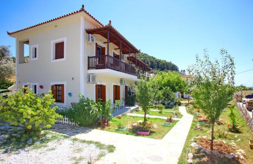 Neo Klima Apartment | Oceanfront Sklavos Studios: Guest Rated 9.6/10 & Ocean View