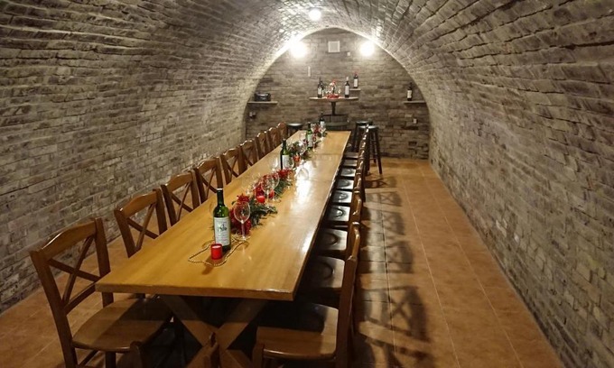 Moravsky Zizkov House | Guest Rated: Sklep Lada with Kitchen Amenities Await