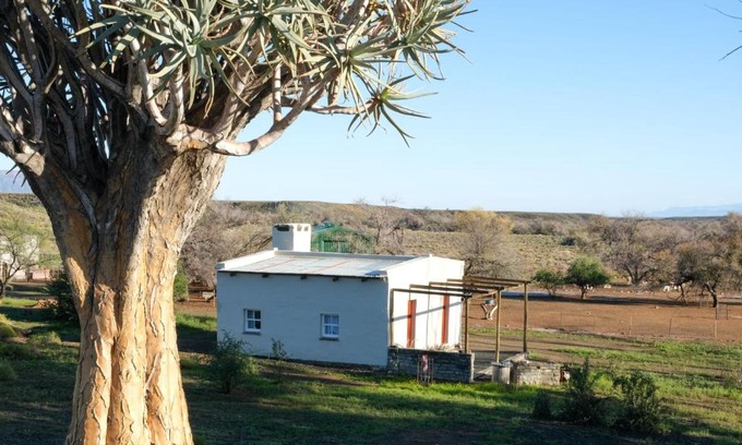 Karoo Hoogland Apartment | Family-Friendly Skooltjie Cottage in the Tankwa Karoo