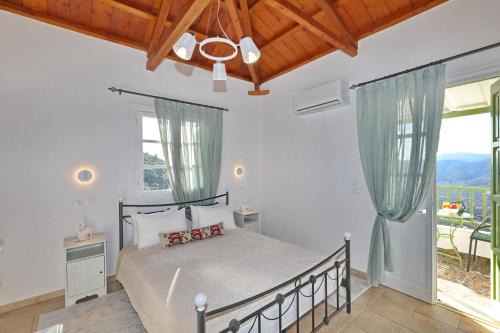 Skopelos Villa | Discover Skopelos Villa Flora: Oceanfront Bliss Awaits