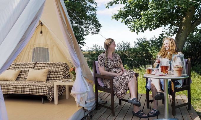 Havnsø Bed & Breakfast | Relax at Skortskær Bondegårdsferie with Pool & Eco-Friendly Amenities