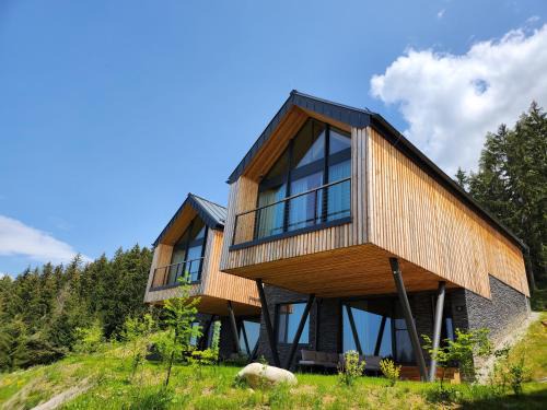 Liptovsky Mikulas Ski Chalet | Pet-Friendly SKRI Chalets with Hot Tub & Top Guest Ratings