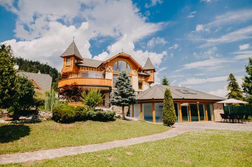 Vysne Ruzbachy House | Discover Homestays in Vyšné Ružbachy, Slovakia with Pools