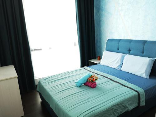 Central District Apartment | Relax at SKS Pavilion: 4-Star Oceanfront Retreat
