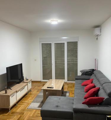 Podmaine Apartment | Guest Rated 10/10: Sky Hotel with Child-Friendly Amenities