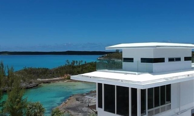 South Palmetto Point House | Sky Cove: 6 Bedroom Home with Pool and Pet-Friendly Perks