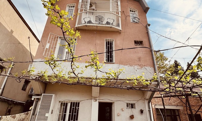 Chugureti House | Inviting Sky Guest House in Tbilisi with Breakfast Included