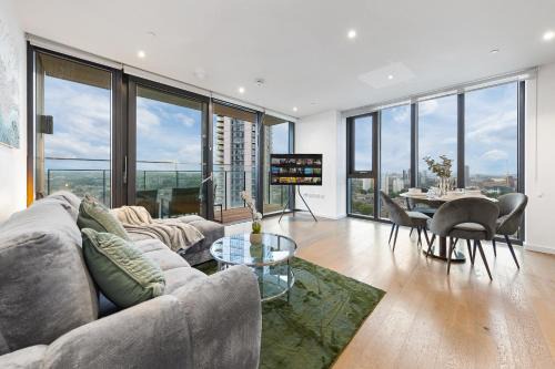 Moffat Bed & Breakfast | Sky High Luxury 2 Bed Flat with Jaw Dropping Views