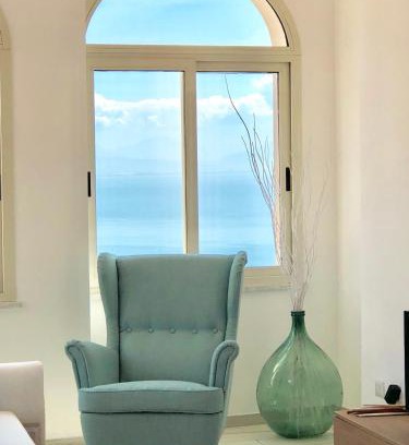 Pontone House | Oceanfront Sky House on the Amalfi Coast with Hot Tub