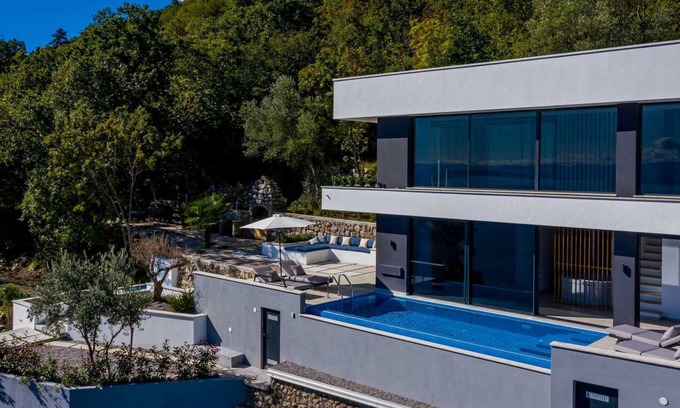 Medveja Villa | Sky Pool Villa: Heated Pool, Spa & Spectacular Sea Views