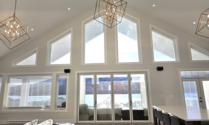 Okanagan-Similkameen House | Sky-View Cottage - 5 Bedroom View home with 2 kitchens