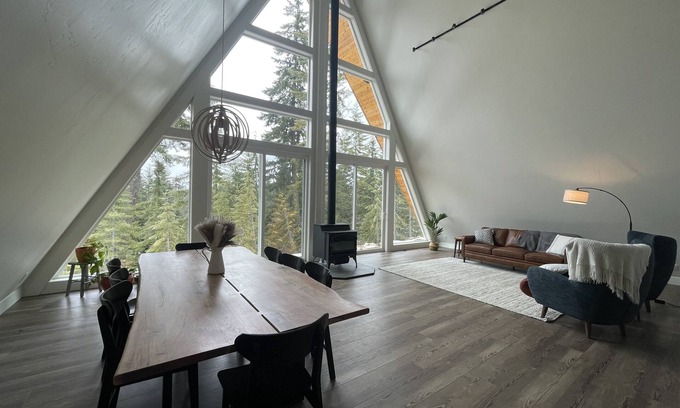 Easton Cabin | Adventure Awaits at Skyline A-Frame by Lake Kachess