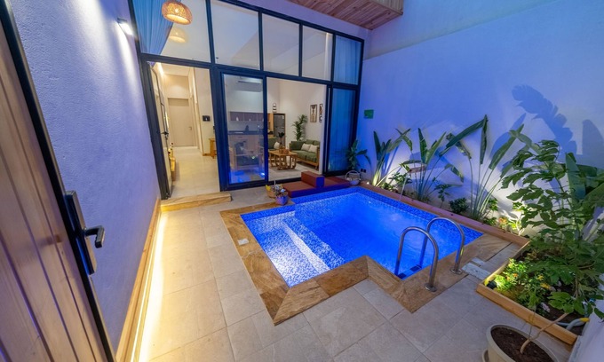 Dhahban Ski Chalet | skyline chalet