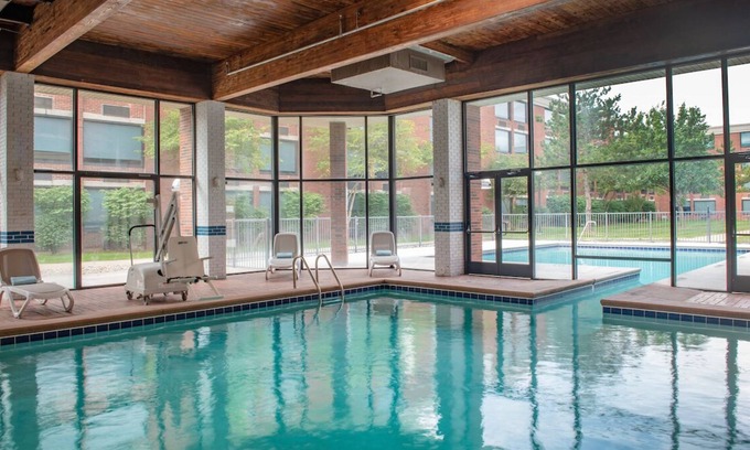 Romulus Hotel | Discover Delta Hotels Near Detroit Metro with Pool & Spa