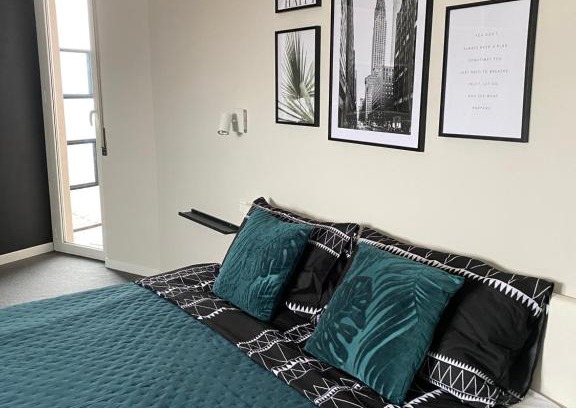 Novara Apartment | Exceptional Skyline Hotel: Family-Friendly with Top Ratings