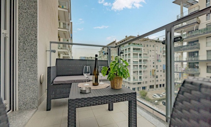 Milan Apartment | Skyline Milano-Terrazza e Box Auto Esclusivo