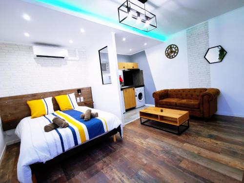 Limoges Apartment | Budget-Friendly Skyline Residence with Smart-Concept Design