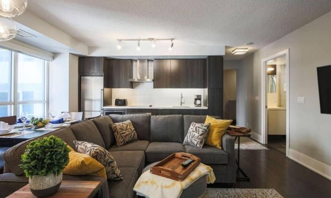 Toronto Entertainment District Apartment | Stylish Toronto Lofts with Pool & Family Amenities