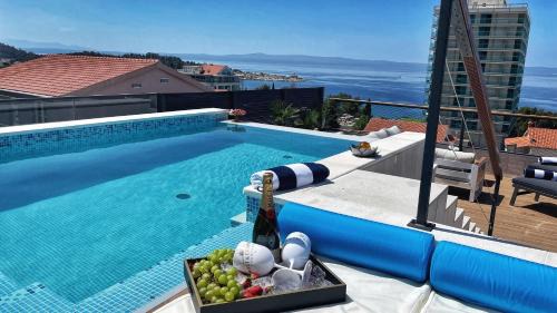 Ratac Apartment | Stylish Skypool Suite 77 with Private Pool & Ocean View