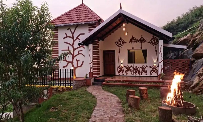 Kodaikanal Villa | Inviting Skysketch Villa: 2-Bedroom with Scenic Views