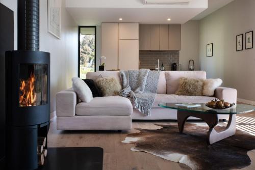 Eganstown House | Experience Skyview Pavilion: A 4-Star Guest Favorite