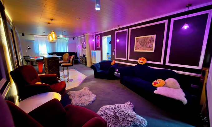 Bad Ems House | Skyview Retreat: Family-Friendly with Pool and Spa Access