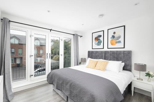 Enfield Apartment | Skyvillion - Enfield Chase Apartments with Parking & Wifi