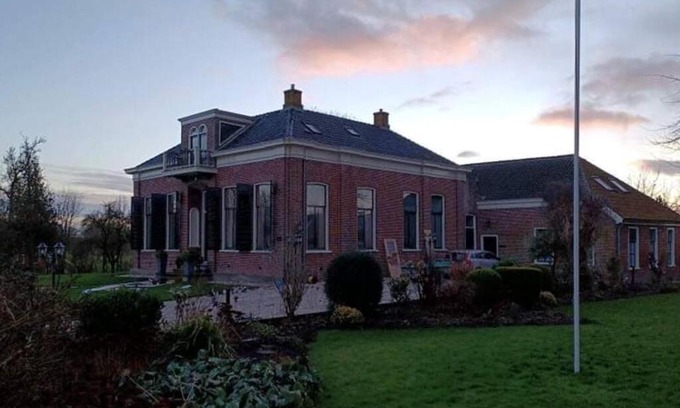 Leermens Apartment | Experience Comfort in a Historic Pastorie Stay