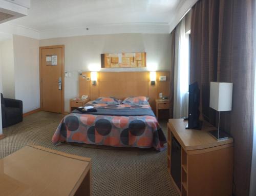 Guarulhos City Centre Apartment | Experience Slaviero1011: Oceanfront Bliss with Pool Access