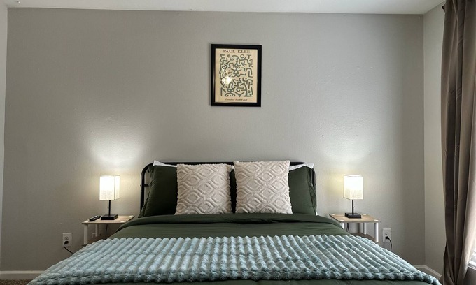 Austin Apartment | Sleek ATX Stay Near SoCo Charm