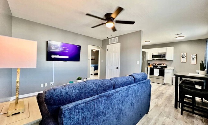 Trenton Apartment | Modern 2-Bed Trenton Apartment with Breakfast & Kitchen