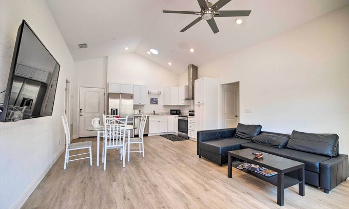 Tavares Condo | Modern Tavares Condo Near Downtown with Spa & Breakfast