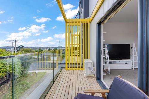 Massey Apartment | Trendy Vista Townhouse with Deck and Family-Friendly Perks