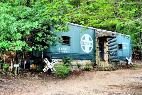 Glen Rose House | Sleep in Authentic Railcar Rental for Unique Experience near Fort Worth