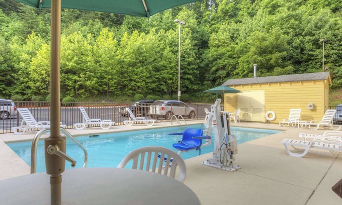 Bryson City Hotel | Comfortable Stay at Sleep Inn Bryson City - Family-Friendly Amenities